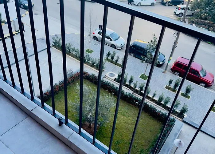 Tirana * טיראנה